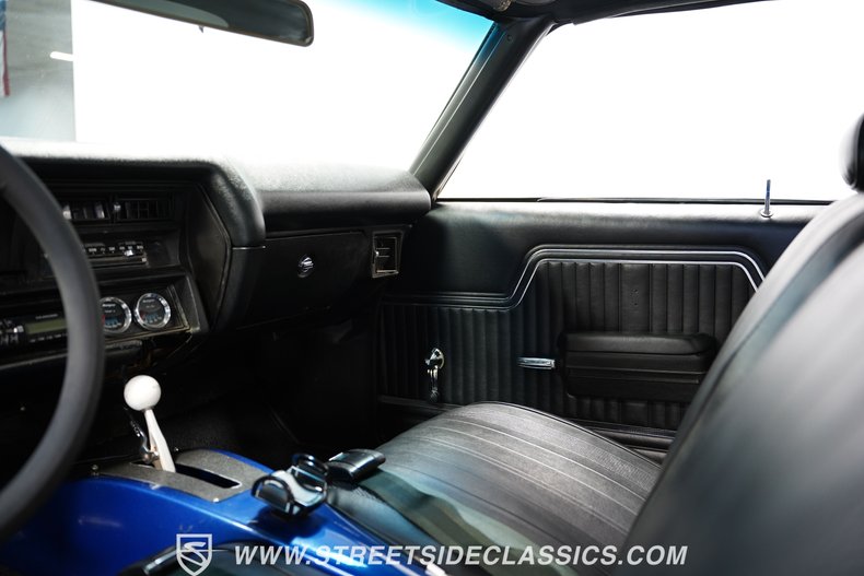 Unknown-Chevelle-1970-Blue-Metallic-Black-11
