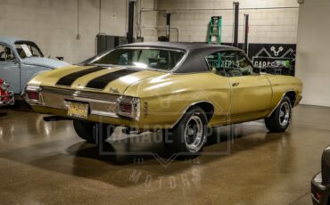 Unknown-Chevelle-1970-Champagne-Gold-Gold-11