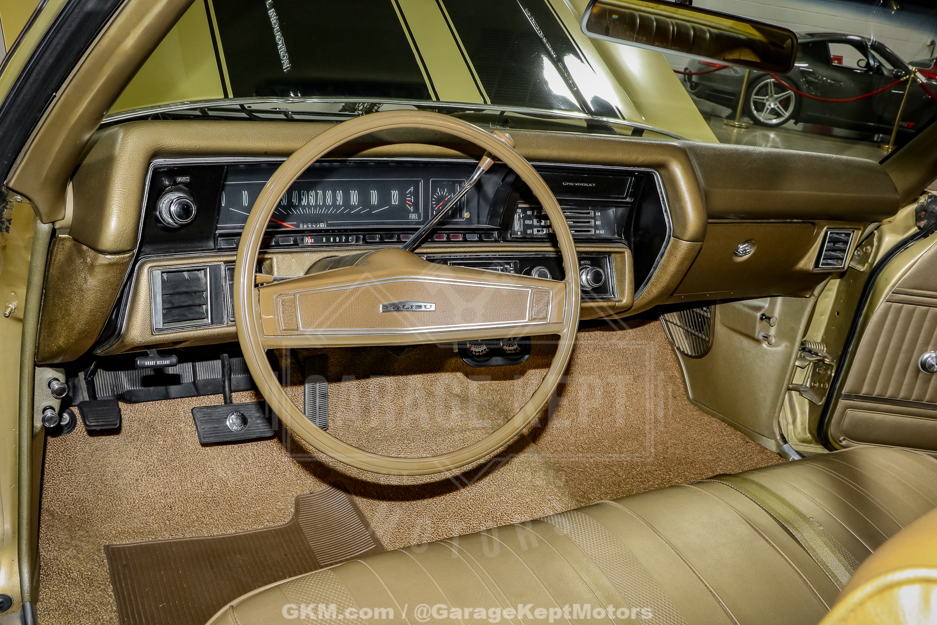 Unknown-Chevelle-1970-Champagne-Gold-Gold-2