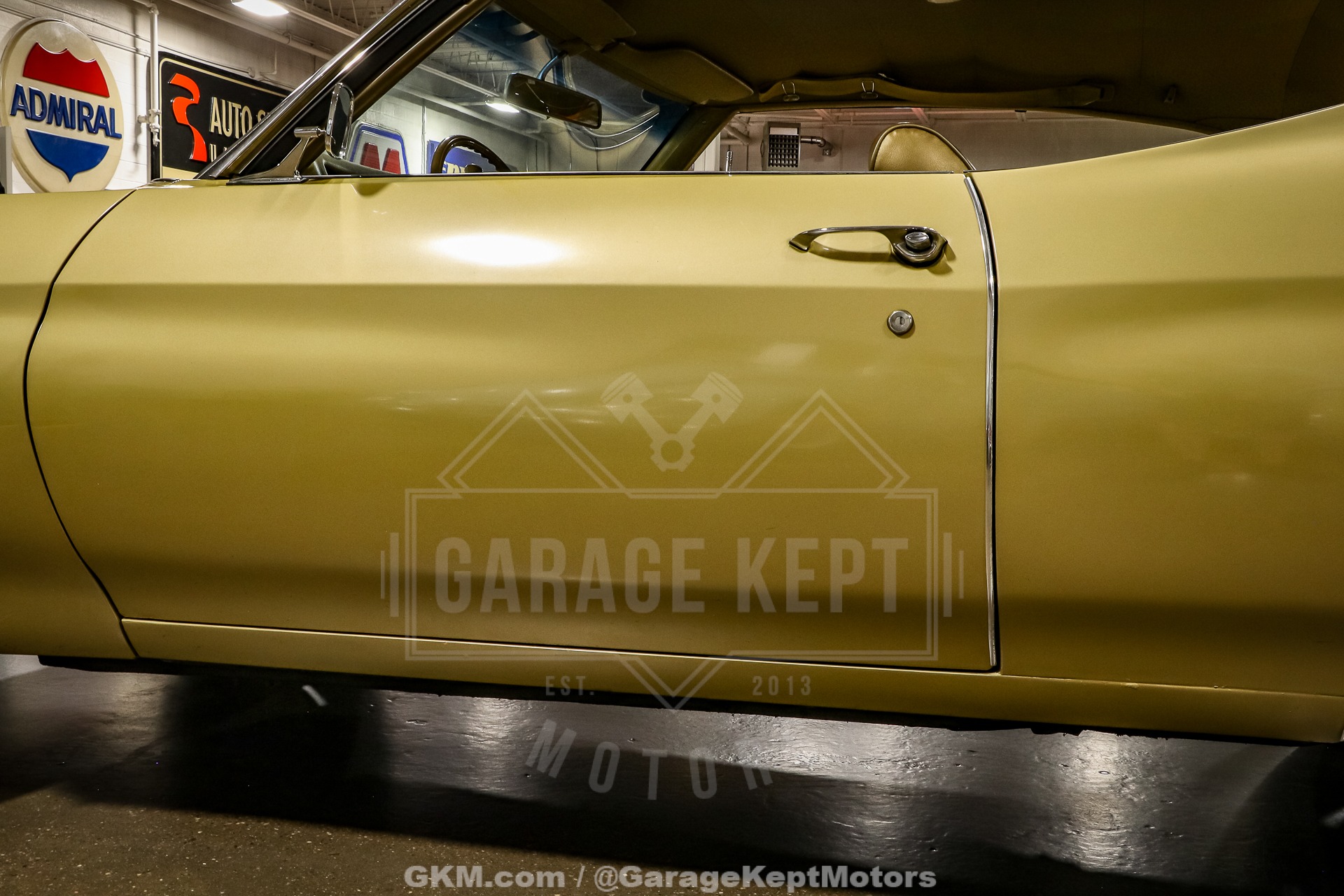 Unknown-Chevelle-1970-Champagne-Gold-Gold-39