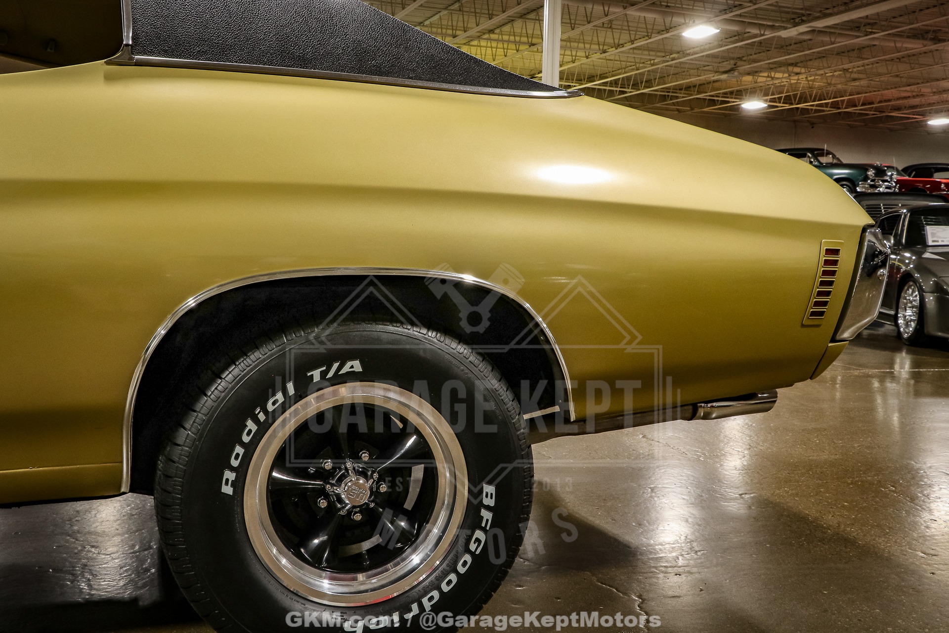 Unknown-Chevelle-1970-Champagne-Gold-Gold-40