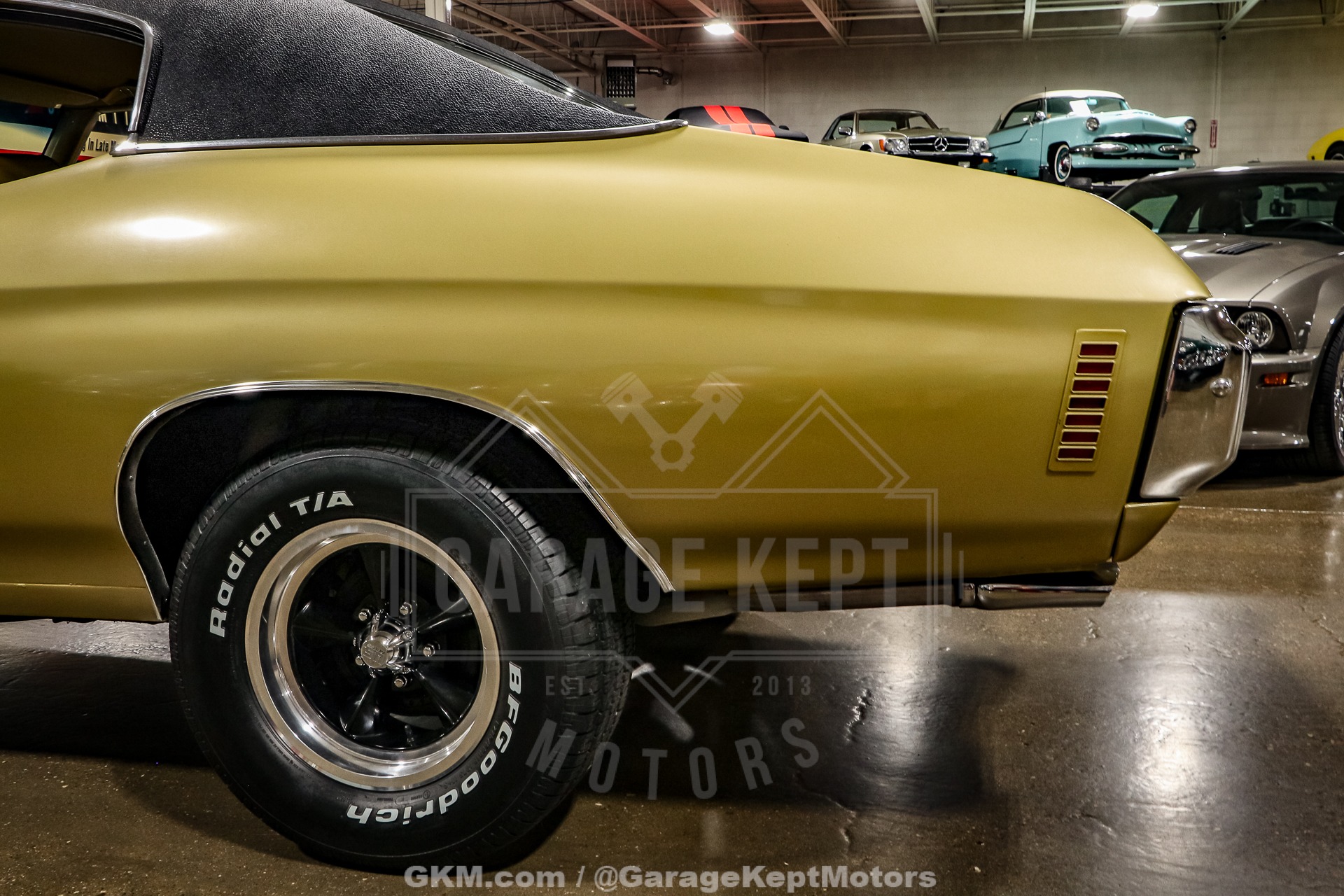 Unknown-Chevelle-1970-Champagne-Gold-Gold-41
