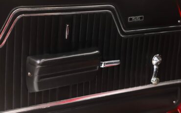 Unknown-Chevelle-1970-Cranberry-Red-Black-1