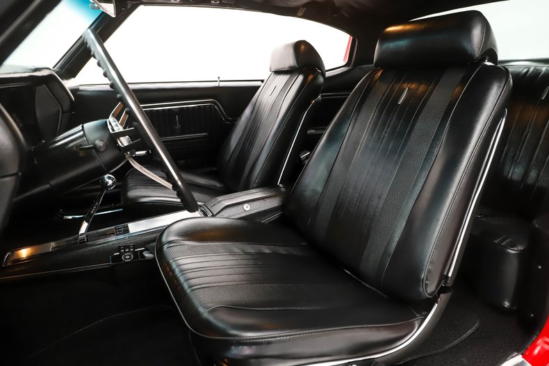 Unknown-Chevelle-1970-Cranberry-Red-Black-13
