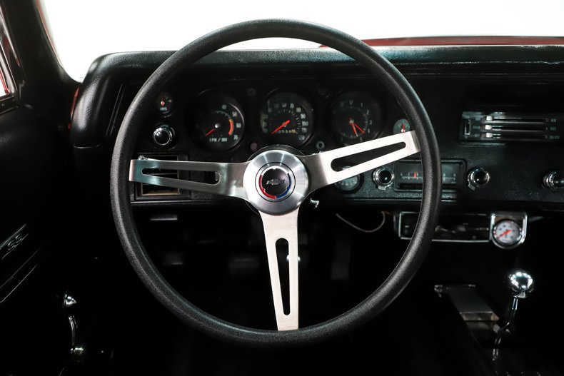 Unknown-Chevelle-1970-Cranberry-Red-Black-2