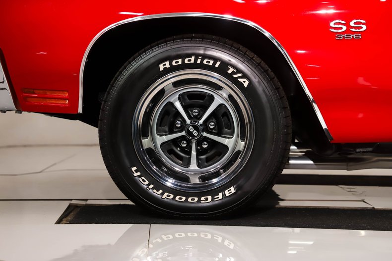 Unknown-Chevelle-1970-Cranberry-Red-Black-42