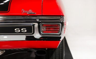Unknown-Chevelle-1970-Cranberry-Red-Black-46