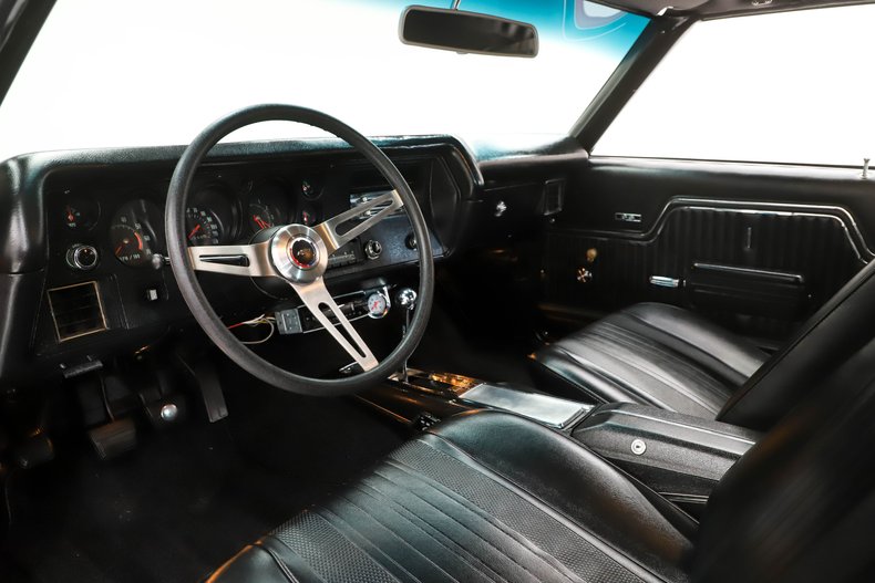 Unknown-Chevelle-1970-Cranberry-Red-Black-48