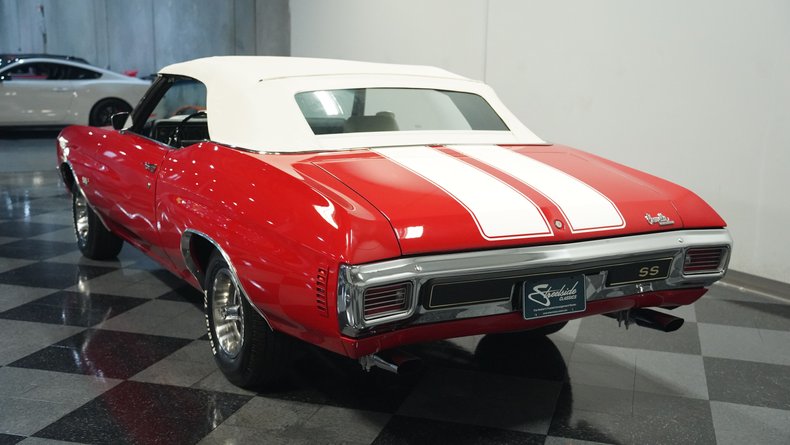 Unknown-Chevelle-1970-Cranberry-Red-White-13