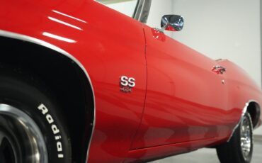 Unknown-Chevelle-1970-Cranberry-Red-White-24