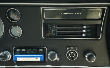 Unknown-Chevelle-1970-Cranberry-Red-White-36