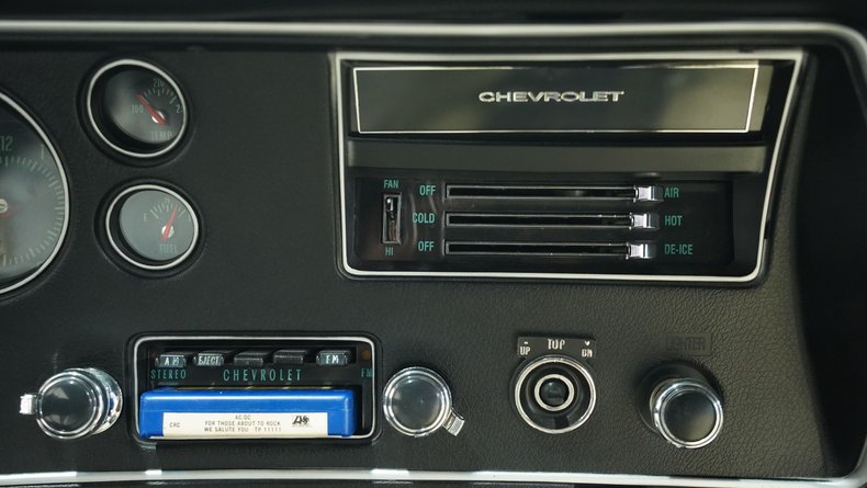 Unknown-Chevelle-1970-Cranberry-Red-White-36