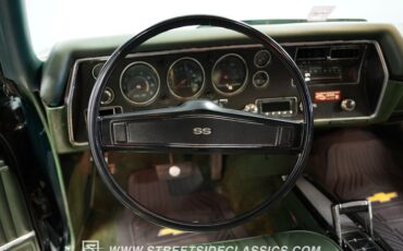 Unknown-Chevelle-1970-Fathom-Green-Green-35