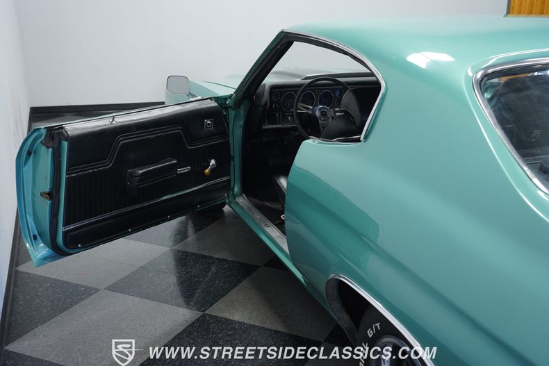 Unknown-Chevelle-1970-Misty-Turquoise-Black-41