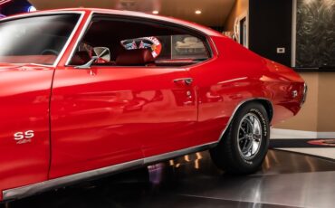 Unknown-Chevelle-1970-Red-Red-43