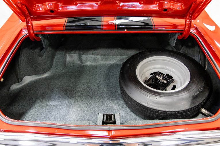 Unknown-Chevelle-1970-Red-w-Black-Black-7