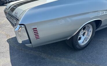 Unknown-Chevelle-1970-Silver-Black-40