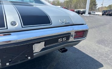 Unknown-Chevelle-1970-Silver-Black-42
