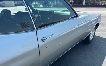 Unknown-Chevelle-1970-Silver-Black-43