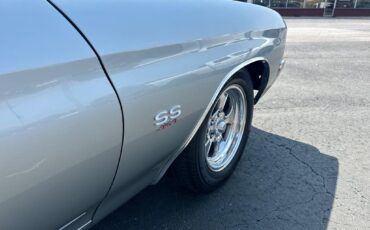 Unknown-Chevelle-1970-Silver-Black-45