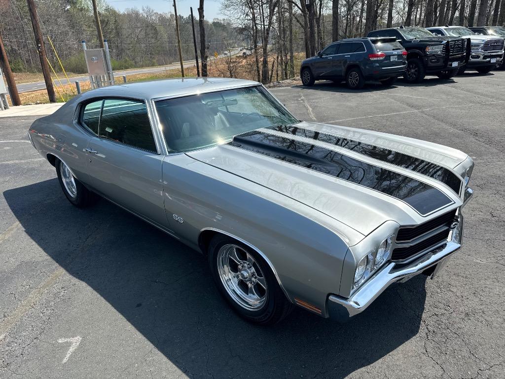 Unknown-Chevelle-1970-Silver-Black-48