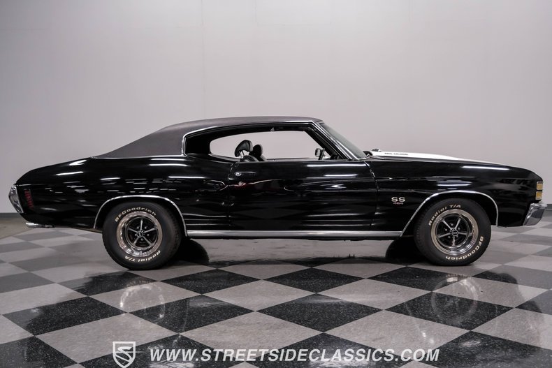 Unknown-Chevelle-1971-Black-Black-10