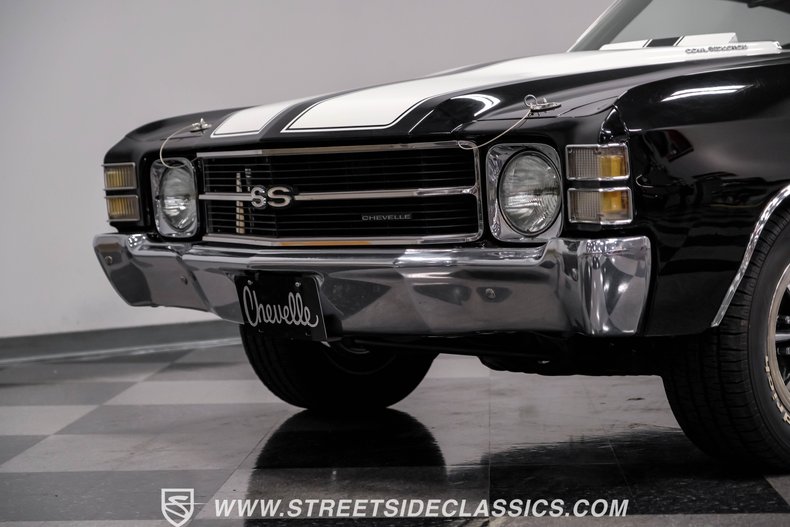 Unknown-Chevelle-1971-Black-Black-13