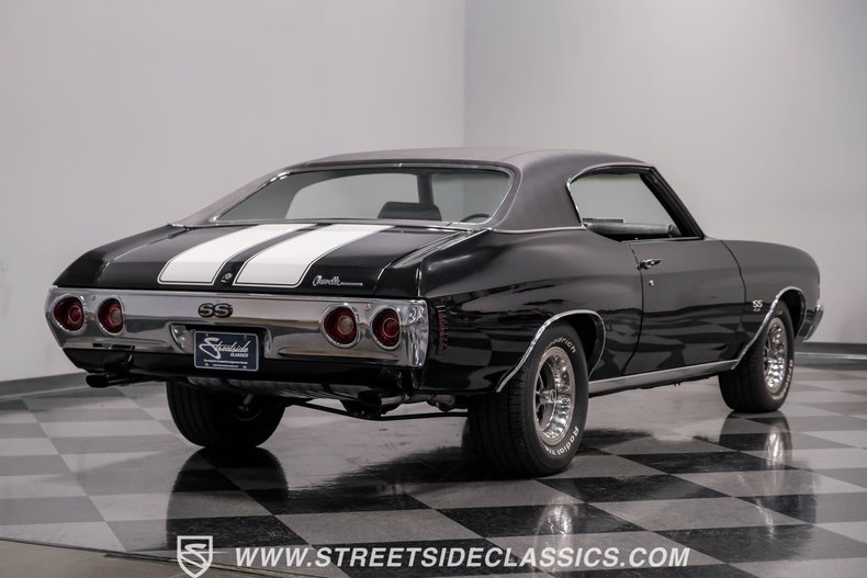 Unknown-Chevelle-1971-Black-Black-18