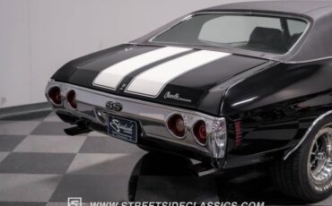 Unknown-Chevelle-1971-Black-Black-19