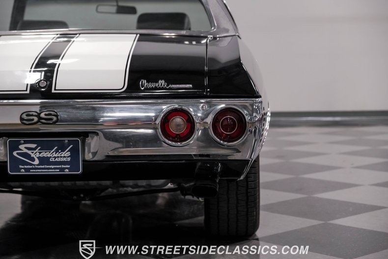 Unknown-Chevelle-1971-Black-Black-21