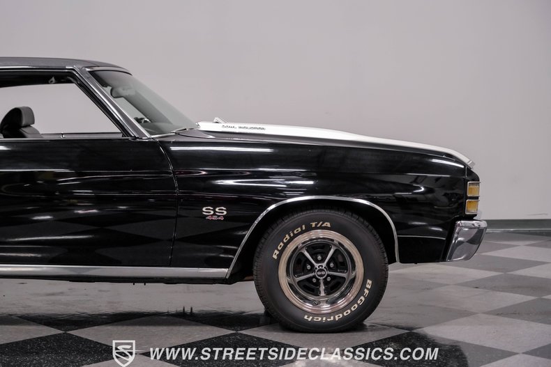 Unknown-Chevelle-1971-Black-Black-26