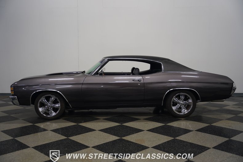 Unknown-Chevelle-1971-Gray-Black-21