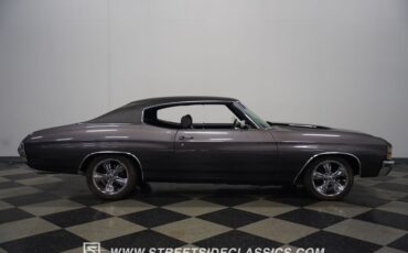 Unknown-Chevelle-1971-Gray-Black-29