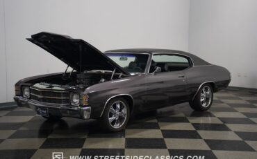 Unknown-Chevelle-1971-Gray-Black-40