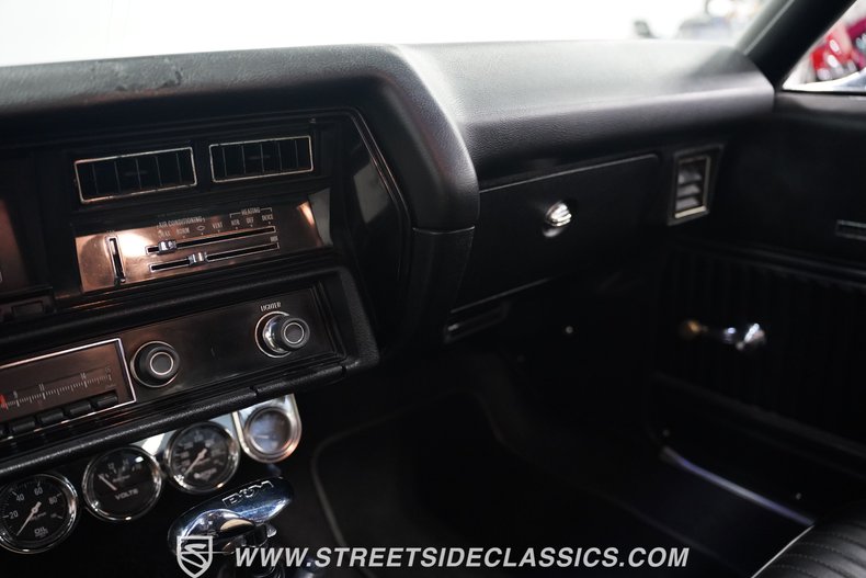 Unknown-Chevelle-1971-Gray-Black-47