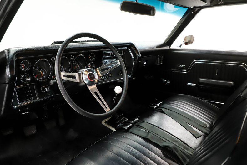 Unknown-Chevelle-1971-Nevada-Silver-Black-1