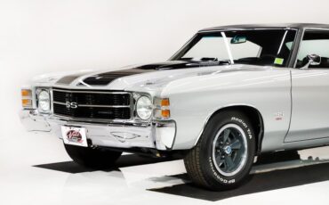 Unknown-Chevelle-1971-Nevada-Silver-Black-32