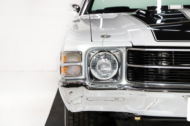 Unknown-Chevelle-1971-Nevada-Silver-Black-43