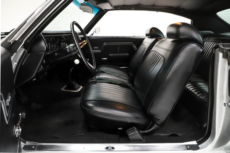 Unknown-Chevelle-1971-Nevada-Silver-Black-5