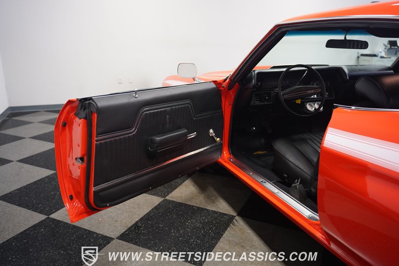 Unknown-Chevelle-1972-Orange-Black-24