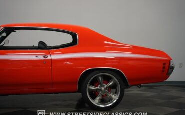 Unknown-Chevelle-1972-Orange-Black-28