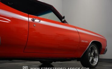 Unknown-Chevelle-1972-Orange-Black-33