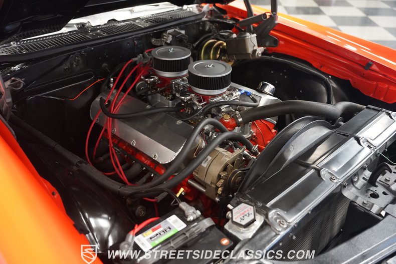 Unknown-Chevelle-1972-Orange-Black-37