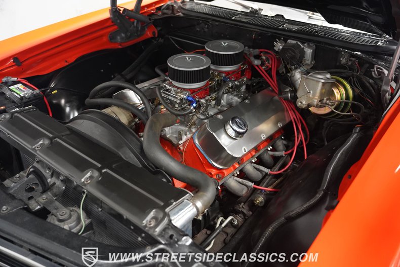Unknown-Chevelle-1972-Orange-Black-8