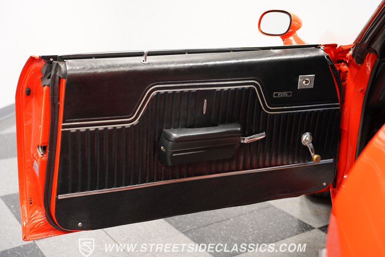 Unknown-Chevelle-1972-Orange-Flame-Black-10
