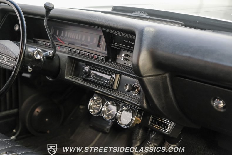 Unknown-Chevelle-1972-Pepper-Gray-Metallic-Black-42