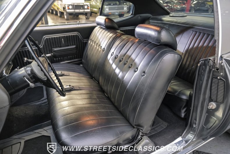 Unknown-Chevelle-1972-Pepper-Gray-Metallic-Black-44