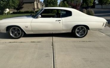 Unknown-Chevelle-1972-White-White-9