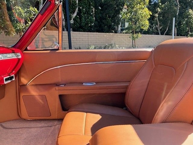 Unknown-Chevelle-ss-1965-Red-Tan-20