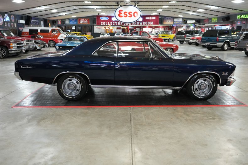 Unknown-Chevelle-ss-1966-Dark-Blue-Black-2